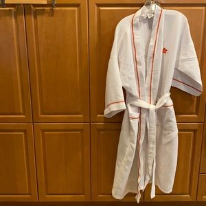 One size Women’s Robe white with orange trim